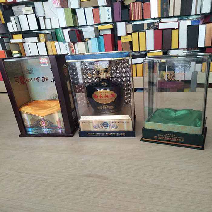 前(qian)後開窗半(ban)透明亞克(ke)力酒盒…