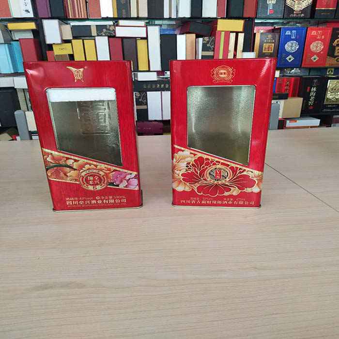 新(xin)款扁圓方(fang)頂部開窗(chuang)白酒鐵…