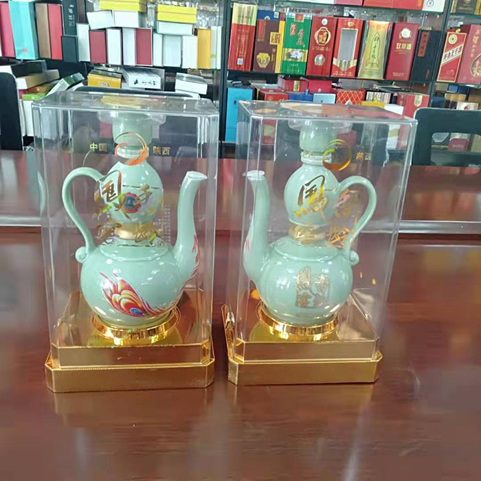 pet透(tou)明酒(jiu)盒包(bao)裝廠(chang)家供(gong)應…